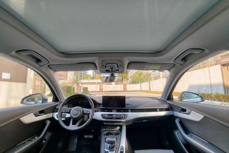 奥迪A4L 2023款 40 TFSI 时尚动感型中控内饰7004