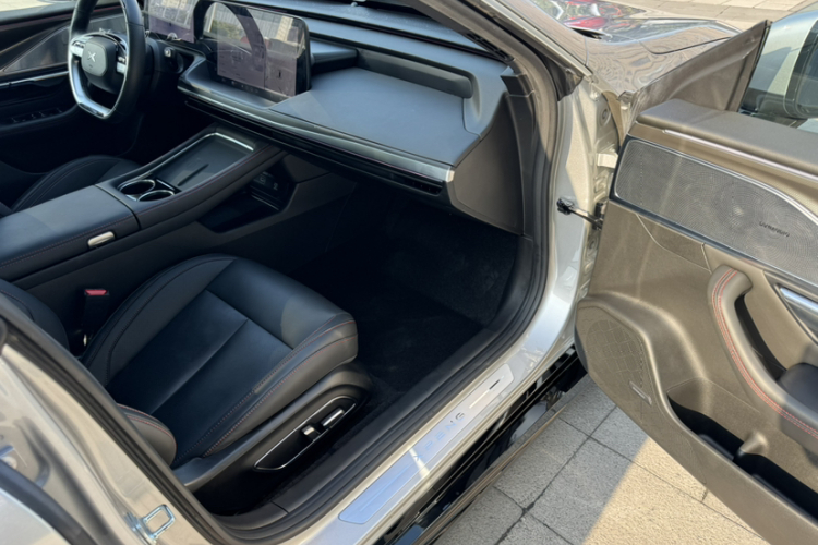 小鹏P7 2023款 P7i 702 Pro中控内饰7005