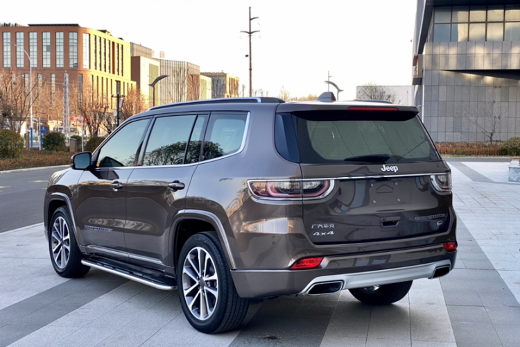 Jeep 大指挥官 2018款 2.0T 四驱智享版 国V车身外观6004