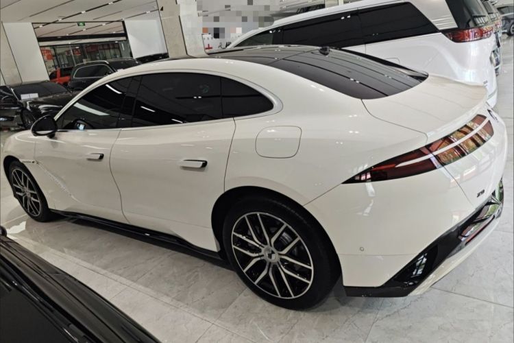 腾势Z9 2024款 1100km 四驱Max版车身外观6007