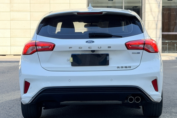 福特 福克斯 2021款 两厢 EcoBoost 180 自动锋潮型车身外观6002