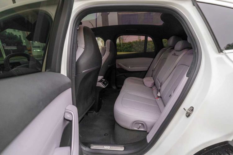 蔚来EC6 2024款 75kWh中控内饰7005