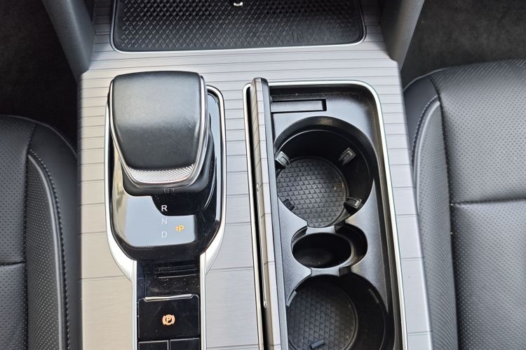 红旗HS7 PHEV 2024款 2.0T PHEV 四驱旗畅版 6座局部细节18