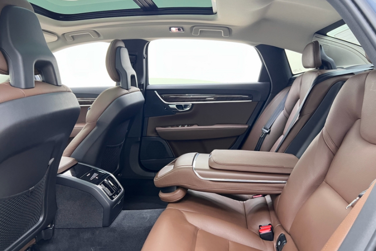 沃尔沃S90 2017款 T4 智远版中控内饰7005