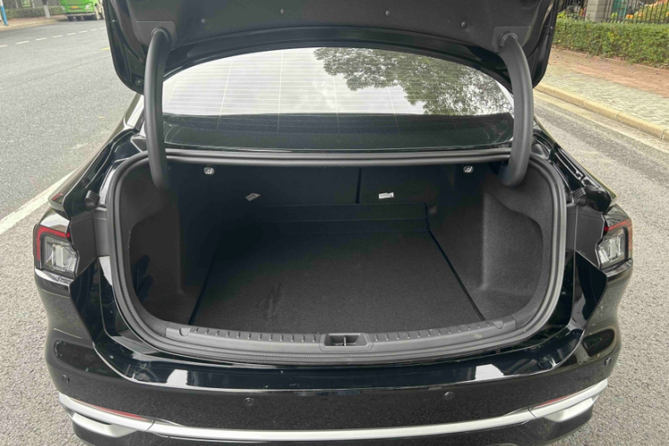 福特 蒙迪欧 2025款 1.5T EcoBoost 舒雅型局部细节23