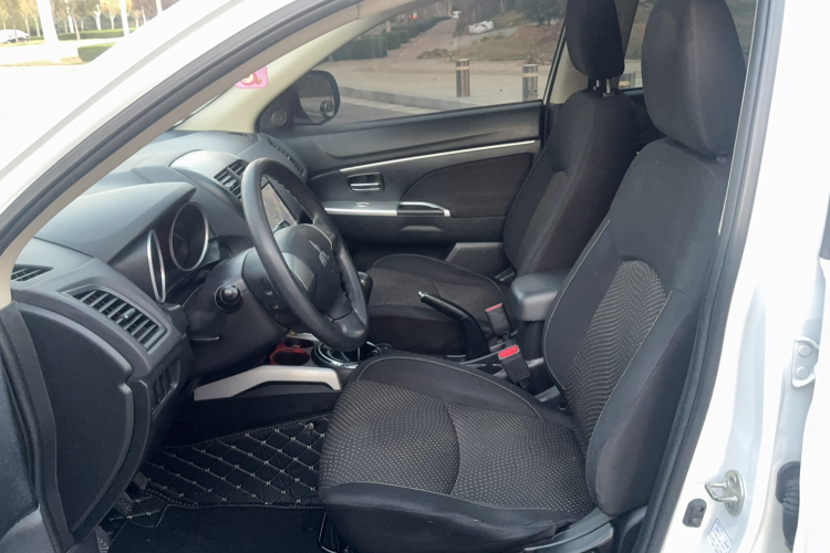 三菱 劲炫ASX 2018款 1.6L 手动两驱灵动版局部细节19