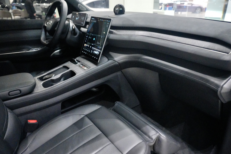 蔚来ES7 2024款 100kWh 签名版中控内饰7007