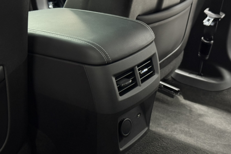 凯迪拉克CT5 2022款 28T 豪华型局部细节9004