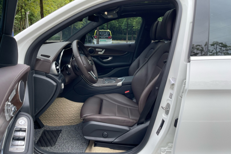 奔驰GLC 2020款 改款 GLC 300 L 4MATIC 动感型中控内饰7005