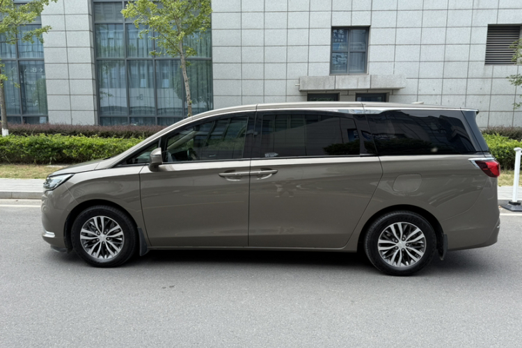 别克GL8 2020款 ES陆尊 653T 尊享型车身外观6003