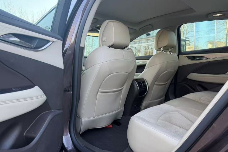 别克 君越 2016款 30H 精英型中控内饰7002