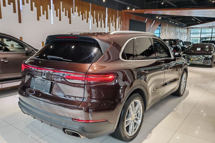 保时捷 2019款 Cayenne 3.0T车身外观6005