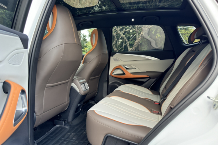 比亚迪 宋Pro新能源 2022款 DM-i 110km 旗舰型中控内饰7011