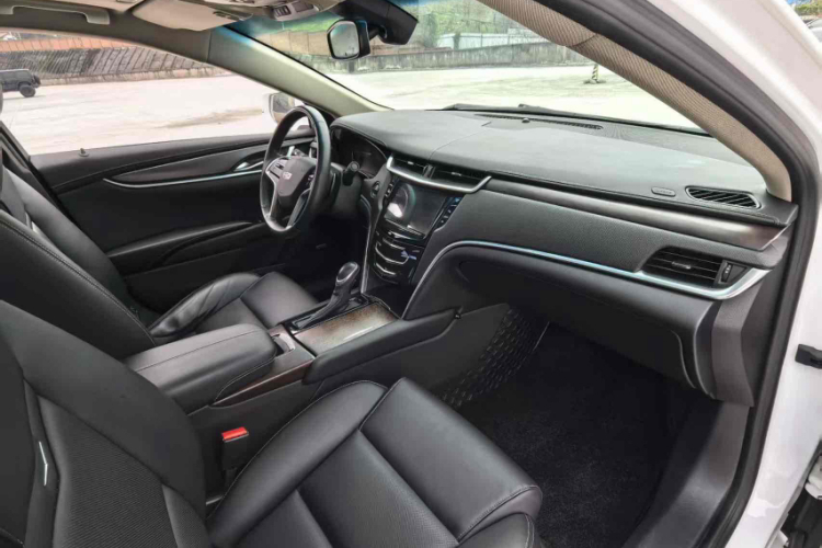 凯迪拉克XTS 2018款 28T 精英型中控内饰7010