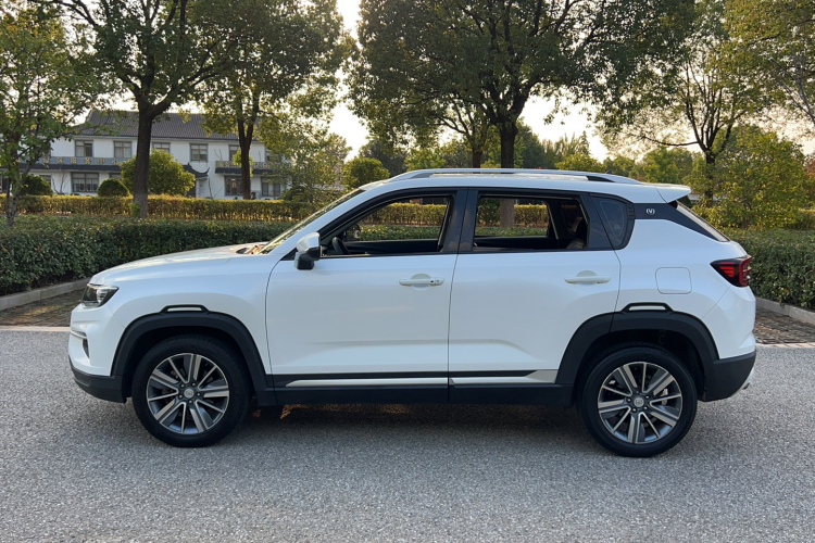 长安CS35PLUS 2019款 1.4T DCT畅联蓝鲸版车身外观6012