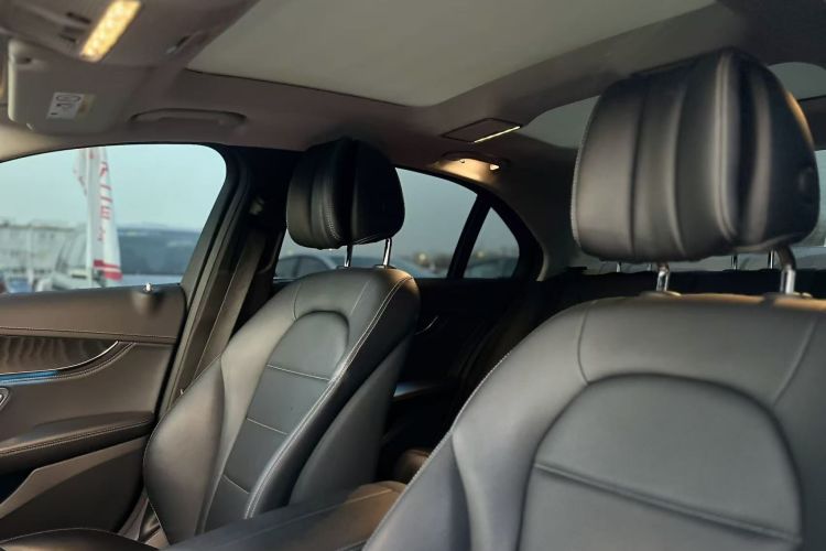 奔驰C级 2015款 C 200 L 运动型中控内饰7012