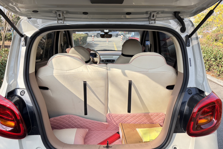 五菱汽车 宏光MINIEV 2025款 四门版 进阶款中控内饰7008