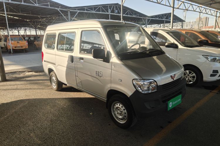 五菱汽车 五菱之光 2023款 1.5L 实用型 5/7座车身外观6006