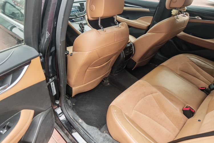 别克 君越 2016款 20T 精英型中控内饰7010