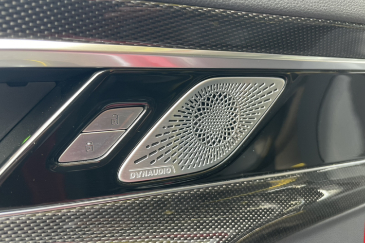 红旗H6 2023款 2.0T 致臻版中控内饰7002