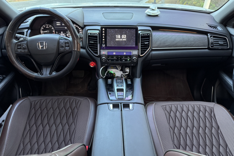 本田UR-V 2020款 370TURBO 四驱尊享版中控内饰7001
