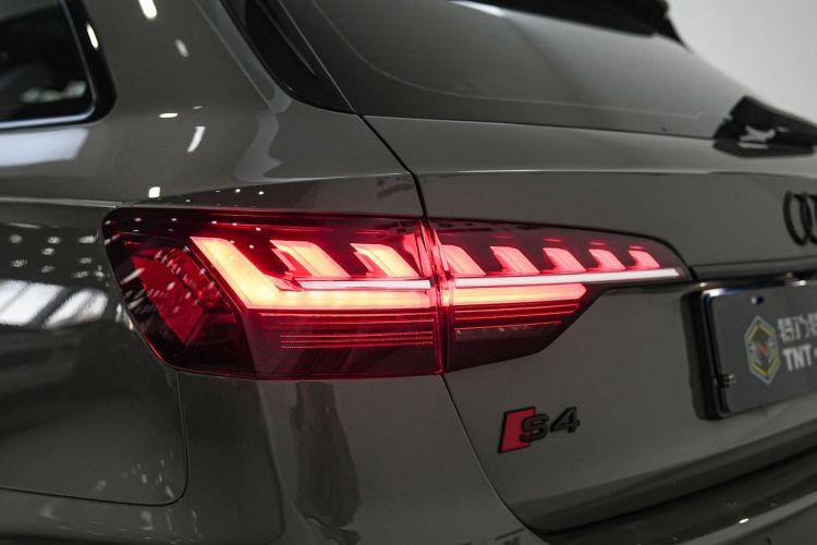 奥迪S4 2024款 S4 Avant 3.0TFSI车身外观6007