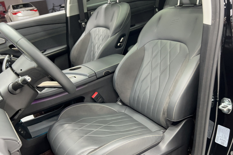 捷途山海L9 2024款 1.5TD 2DHT Max 7座局部细节19