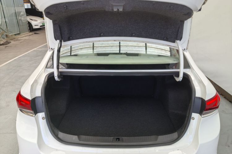 别克 英朗 2021款 典范 1.5L 自动精英型车身外观6014