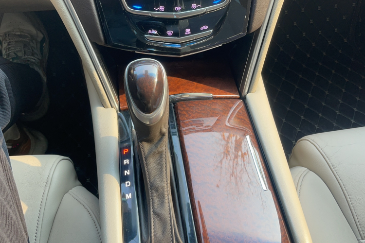 凯迪拉克XTS 2017款 28T 精英型局部细节18