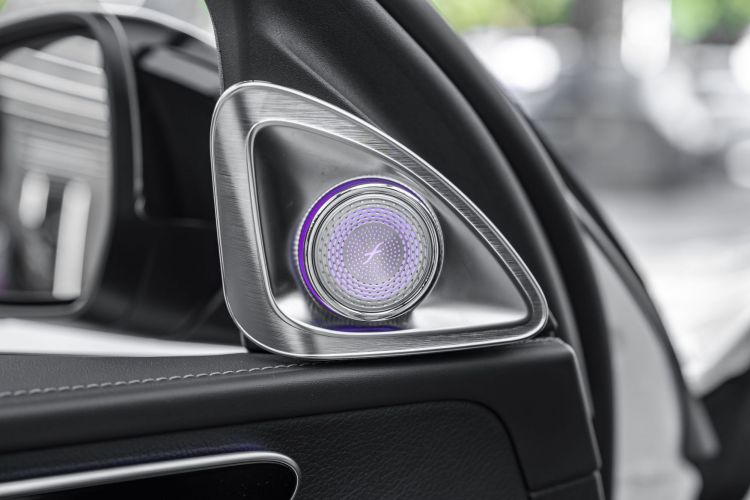 奔驰C级 2022款 改款 C 260 L 运动版局部细节9001