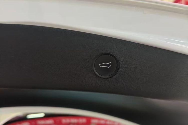 特斯拉 Model 3 2021款 标准续航后驱升级版中控内饰7008