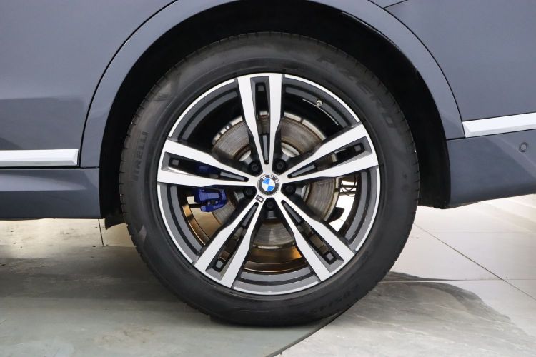 宝马X7 2019款 xDrive40i 尊享型M运动套装车身外观6005