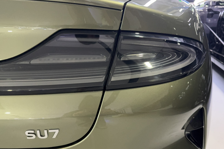 小米汽车 小米SU7 2024款 后驱长续航智驾版车身外观6008