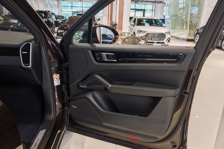 保时捷 2019款 Cayenne 3.0T中控内饰7007