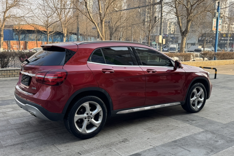 奔驰GLA 2017款 GLA 200 动感型车身外观6005