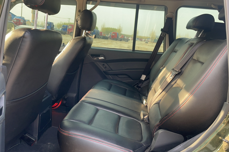 猎豹汽车 猎豹Q6 2015款 2.4L 手动四驱卓越型中控内饰7001