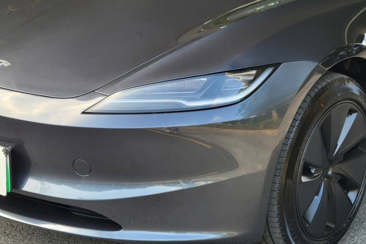 特斯拉 Model 3 2023款 后轮驱动版车身外观6004