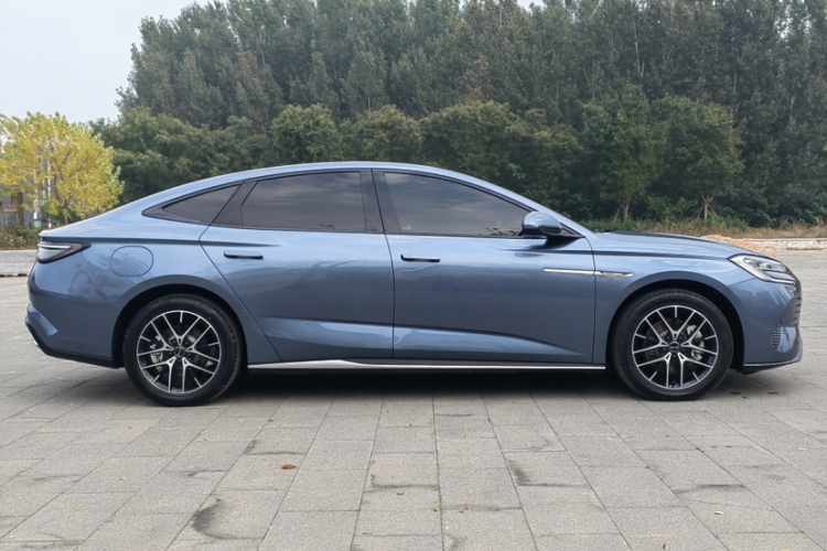 比亚迪 海豹07 DM-i 2025款 DM-i 1.5L 125km 豪华型车身外观6001
