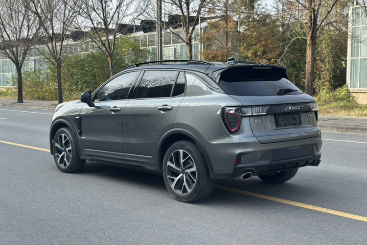 领克01 2021款 2.0TD 四驱劲Halo车身外观6003