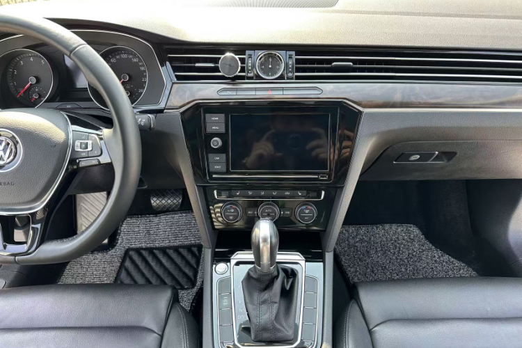 大众 迈腾 2019款 330TSI DSG 豪华型 国VI中控内饰7012