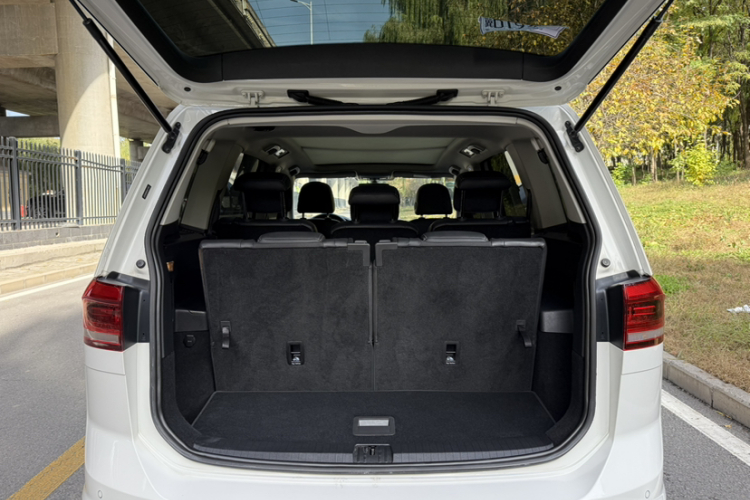 大众 2018款 途安L 280TSI DSG舒适版 7座 国V中控内饰7009