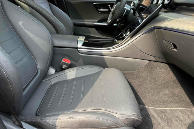 奔驰C级 2025款 C 260 L 运动版局部细节41