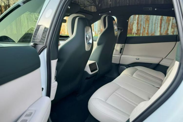 小米汽车 小米YU7 2025款 超长续航后驱版中控内饰7005