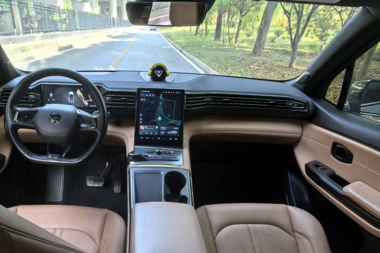 蔚来ES6 2020款 600KM 运动版中控内饰7002