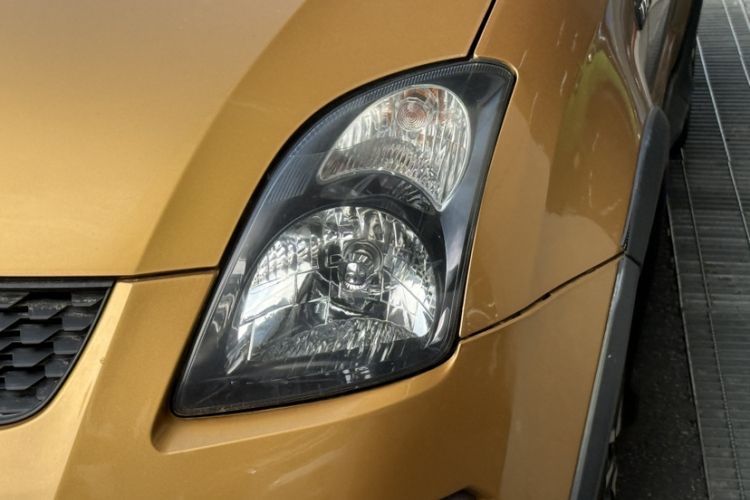 铃木 雨燕 2015款 1.5L 自动限定版车身外观6004