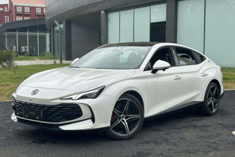 名爵 MG7 2025款 2.0T Trophy+ 超级智驾版车身外观1