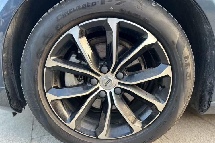 沃尔沃S60 2022款 B4 智逸豪华版车身外观6006