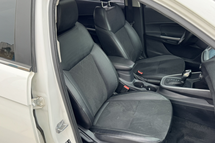 福特 福睿斯 2019款 改款 1.5L 自动悦享型 国VI局部细节41