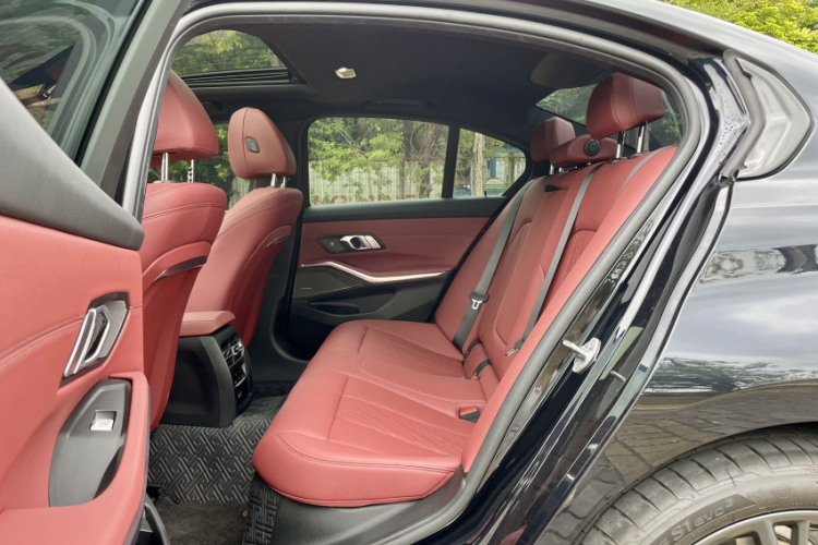 宝马3系 2024款 325i M运动曜夜套装中控内饰7004