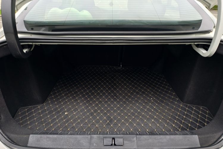 标致408 2014款 1.8L 自动豪华版局部细节23